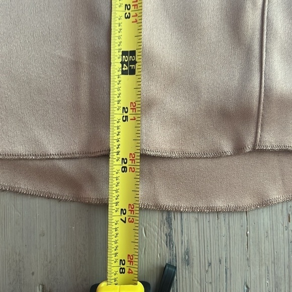 Nanushka Tippi Satin Long Sleeve Button-up Blouse in Sandstone size M - Picture 6 of 10